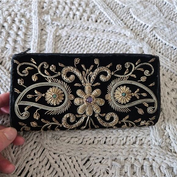 Sudha Handbags - Vintage Sudha Velvet Clutch